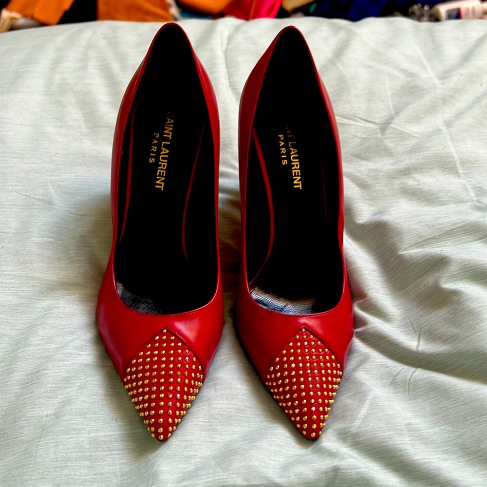 Saint Laurent pumps